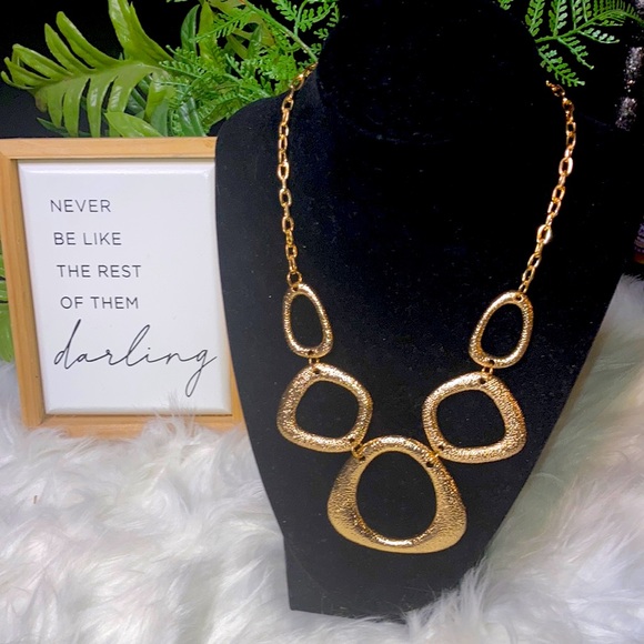 🌟Gold Linked Necklace Set! Ready to ship! - Picture 1 of 2